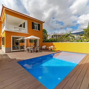 Holiday home The Yellow House By Lovelystay, Funchal (Madeira)